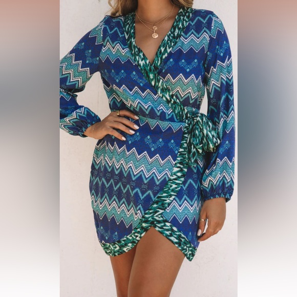 VICI Wrap Dress NWOT - Picture 4 of 5